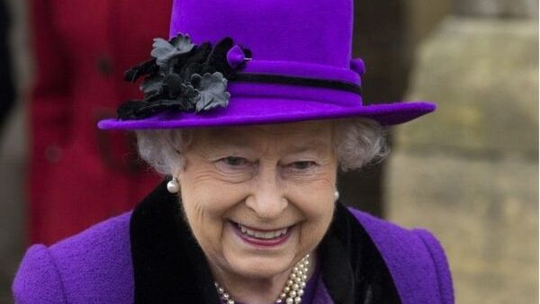 Los últimos momentos de Isabel II fueron pacíficos y sin dolor, según secretario