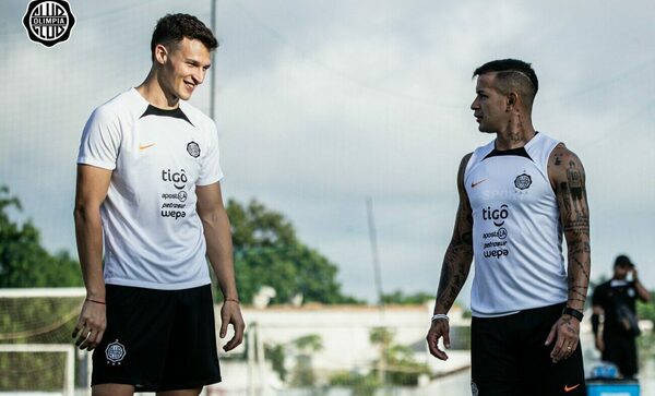 Versus / No estaba para iniciar el torneo por una lesión, pero anotó un doblete en el amistoso para Olimpia