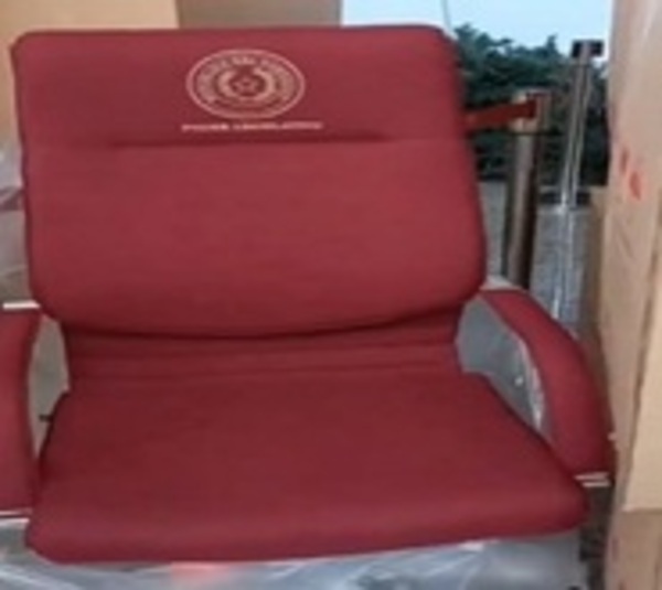 Sillones "top" y costosas computadoras en el Congreso - Paraguay.com