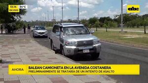 Video: Balean camioneta en la Avenida Costanera - ABC Noticias - ABC Color