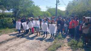 Pobladores de Bahía Negra rechazan pésimo servicio de la ANDE y piden volver a los generadores