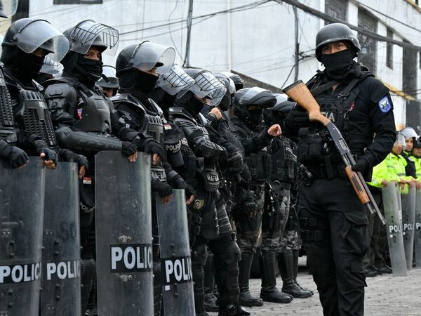 Caos en Ecuador: presidente confirma liberación de rehenes