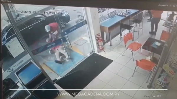 Video: Así atacaron a un hombre de 77 años en una estación de servicio - Megacadena - Diario Digital