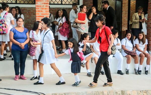 Más de USD 775 millones invertidos en la promoción de la educación - .::Agencia IP::.