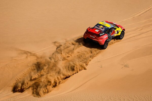 Versus / Loeb se impone en la etapa 7 y ya es segundo por detrás de Sainz