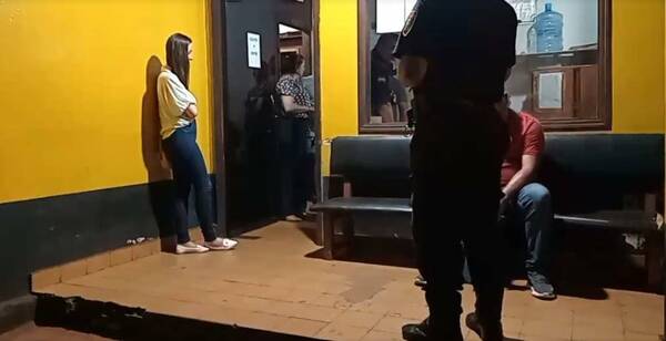Jaguare "frenó" por un camión y se olvidó del accidente: "Yo no choqué", le bajó