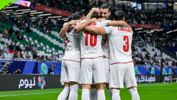 Japón, Irán y Emiratos empiezan con victoria