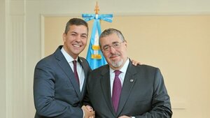 Peña y Arévalo hablaron del futuro de la relación entre Paraguay y Guatemala