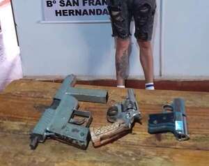 Efectuaba disparos y fue detenido con tres armas de fuego - ABC en el Este - ABC Color