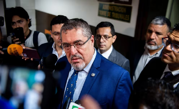 Tensión en Guatemala: Parlamento se niega entregar el poder al presidente electo