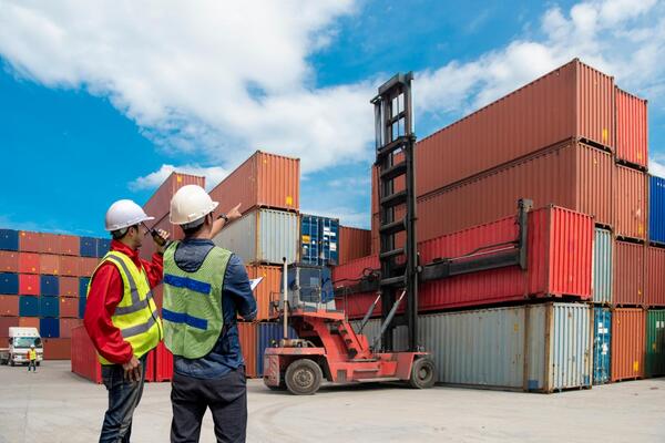 BCP reporta cifras históricas en exportaciones del 2023, por un total de USD 17.311 millones - MarketData