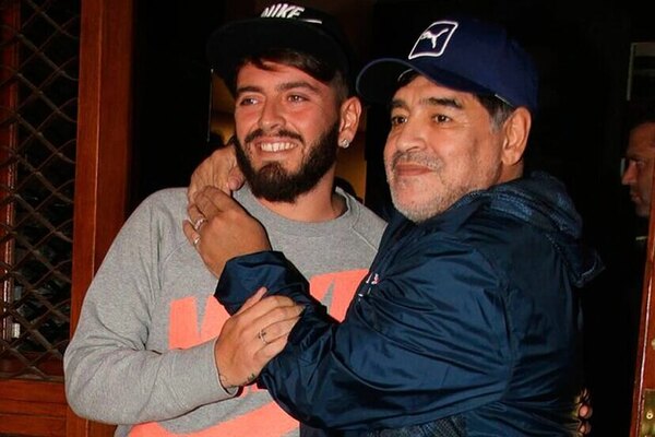 Versus / Diego Maradona Jr asegura que a su padre lo mataron: “No debería haber terminado así”