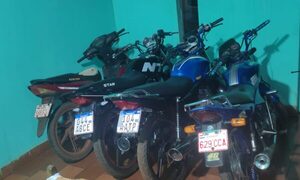 Incautan motocicletas en San Alberto
