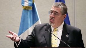 Bernardo Arévalo asumió presidencia de Guatemala