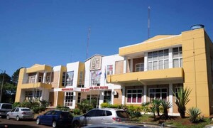 Hijo de Roya Torres ahora hace oficina en la Municipalidad donde su papá es intendente – Prensa 5