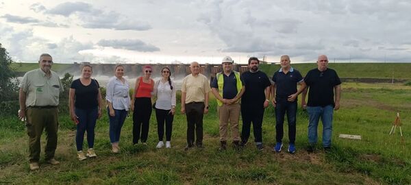 Empresaria turca visita Central Hidroeléctrica Yacyretá y obras de Maquinización del Brazo Aña Cuá