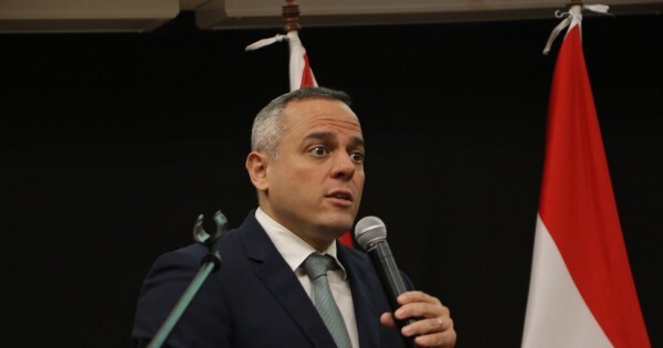 Camilo Benítez presiona al Gobierno y le exige recursos a Itaipú para avanzar con las auditorías