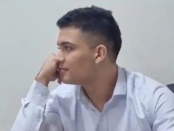 Fiscal descarta nepotismo y apunta a estafa en caso de hijo de Roya Torres · Radio Monumental 1080 AM
