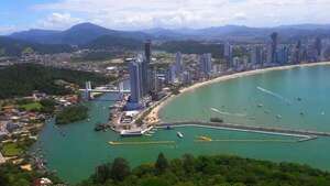 Balneario Camboriú: multa por consumir drogas en playas u otros espacios públicos - Mundo - ABC Color