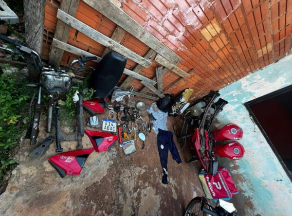 Tres jóvenes detenidos e imputados tras recuperación de motocicleta mediante GPS