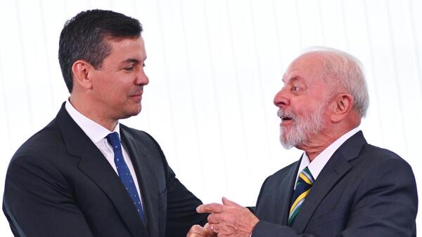 Lula y Peña se reúnen en Brasilia para hablar de un nuevo acuerdo sobre Itaipú