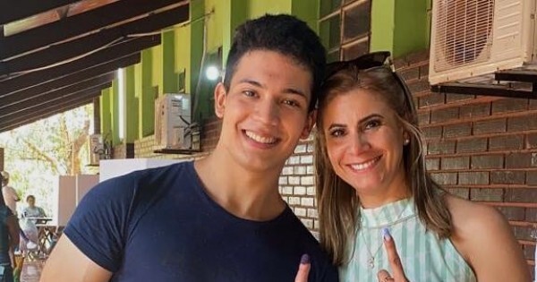 La rebelión de los "nepo babies": ahora el hijo de Roya dice que no renuncia y compromete al oficialismo