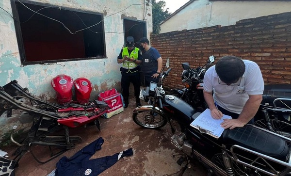 Procesan a tres jóvenes vinculados a presuntos robos de motocicletas