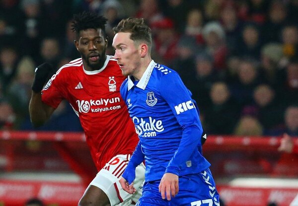Versus / Everton y Nottingham Forest bajo la amenaza de sanciones por infracción financiera