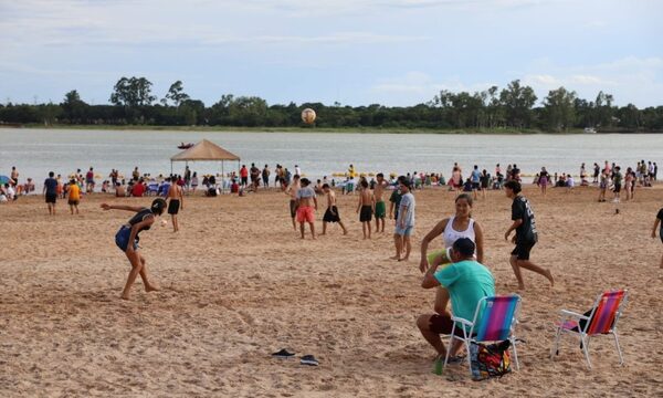 Más de 6.700 visitantes disfrutaron de la remozada Playa Tacuru Pucu