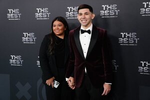 Premios The Best: Julio César Enciso llevó a su mamá a la ceremonia