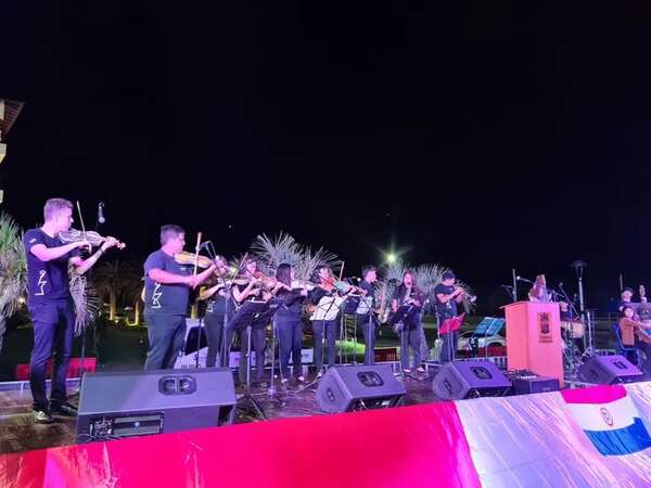 La Orquesta de Instrumentos Reciclados de Cateura se destaca en Punta del Este - Música - ABC Color