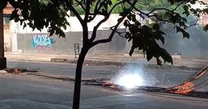 AUDIO: Cortocircuito provocó incendio de cables de alta tensión - Periodísticamente - ABC Color