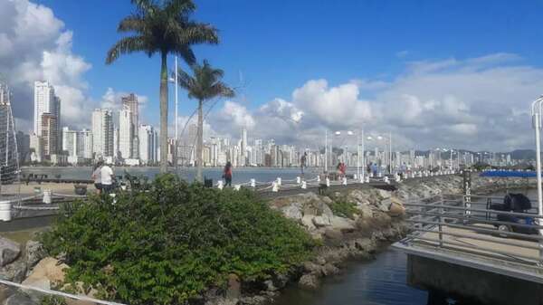 Curitiba y Balneario Camboriú, en pie de guerra por envío de indigentes - Mundo - ABC Color