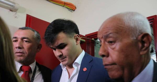 La Nación / Niegan permiso para vacacionar en Brasil a procesado en caso Benjamín Zapag