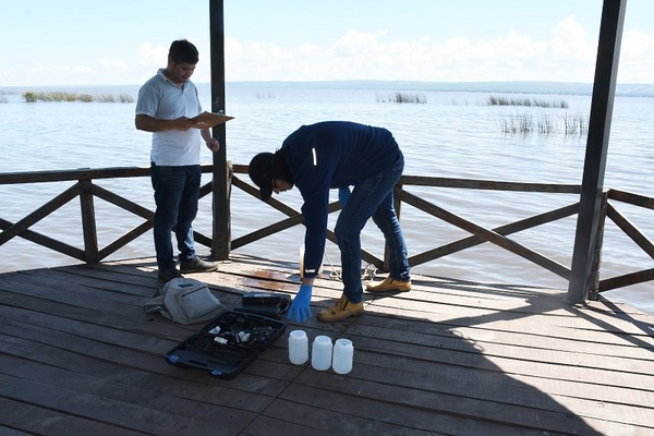 Aguas del Lago Ypacaraí “no están aptas para el baño”