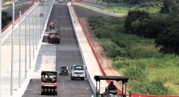 MOPC: se intensifican los trabajos de asfaltado en el puente a Chaco’i, que ya se habilitaría en marzo - Economía - ABC Color