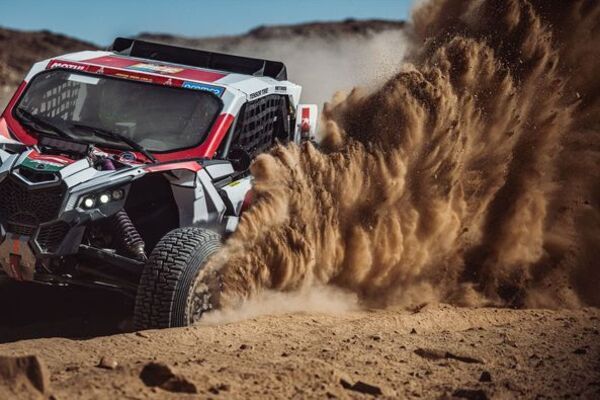 El paraguayo Santos se consolida top ten en su categoría en el Dakar que cobra otra víctima - La Tribuna
