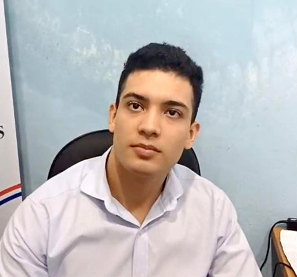 Desvergonzado hijo de Roya dice que “no renunciará” y que tiene derecho a trabajar - La Clave