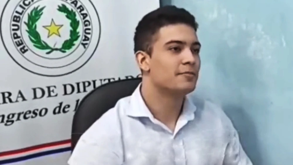 Hijo de diputada se atornilla y hace oficina con su padre - Noticiero Paraguay