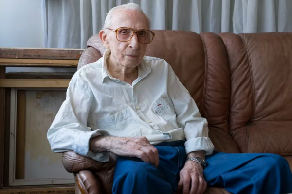 Fallece Luis Torras, el pintor más viejo del mundo, a los 111 años