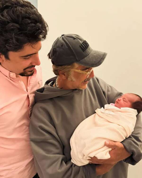 ¡”El Potrillo” Alejandro Fernández ya es abuelo de tres niñas! - Gente - ABC Color