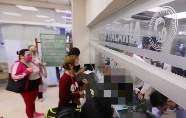 Destapan otra ‘olla podrida’ en IPS: robo de remedios para venta en farmacias privadas