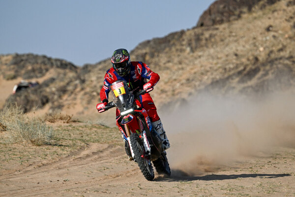 Versus / Brabec se afianza en el liderato de motos en el Dakar, Cornejo sale del podio