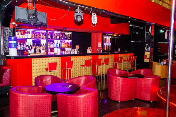 Identificado por cámaras de seguridad y procesado por robo en una discoteca - La Clave