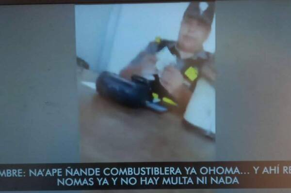 ¡Nde bárbaro! Conductor grabó cuando pagaba coima a agente de la Caminera