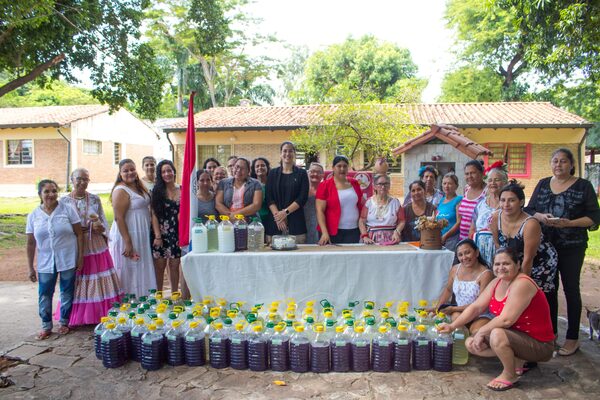 Mujeres privadas de libertad culminan con éxito curso de emprendedurismo 
