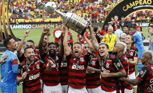 El dos veces campeón de la Libertadores que está para llegar a Tacuary