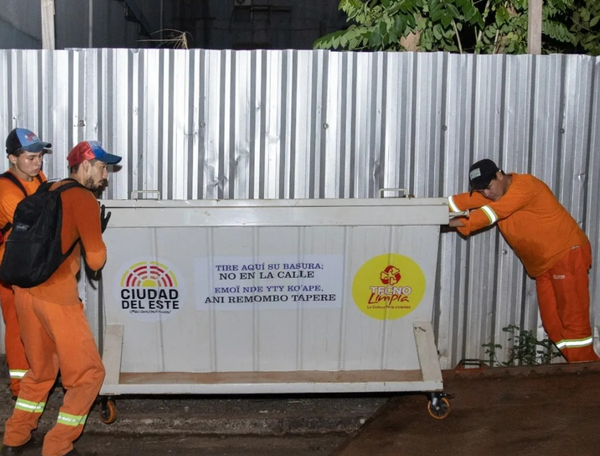 Sugieren multar a comercios que arrojen basura a la calle - La Clave