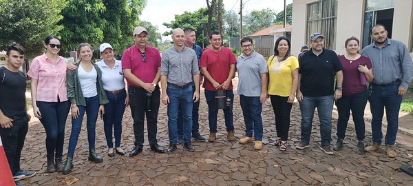 Inauguración de tramo de empedrado en barrio de Cambyretá mejora la infraestructura vial