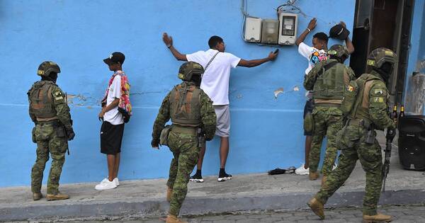 La Nación / Ecuador: reportan más de 1.500 detenidos tras el estallido del conflicto armado